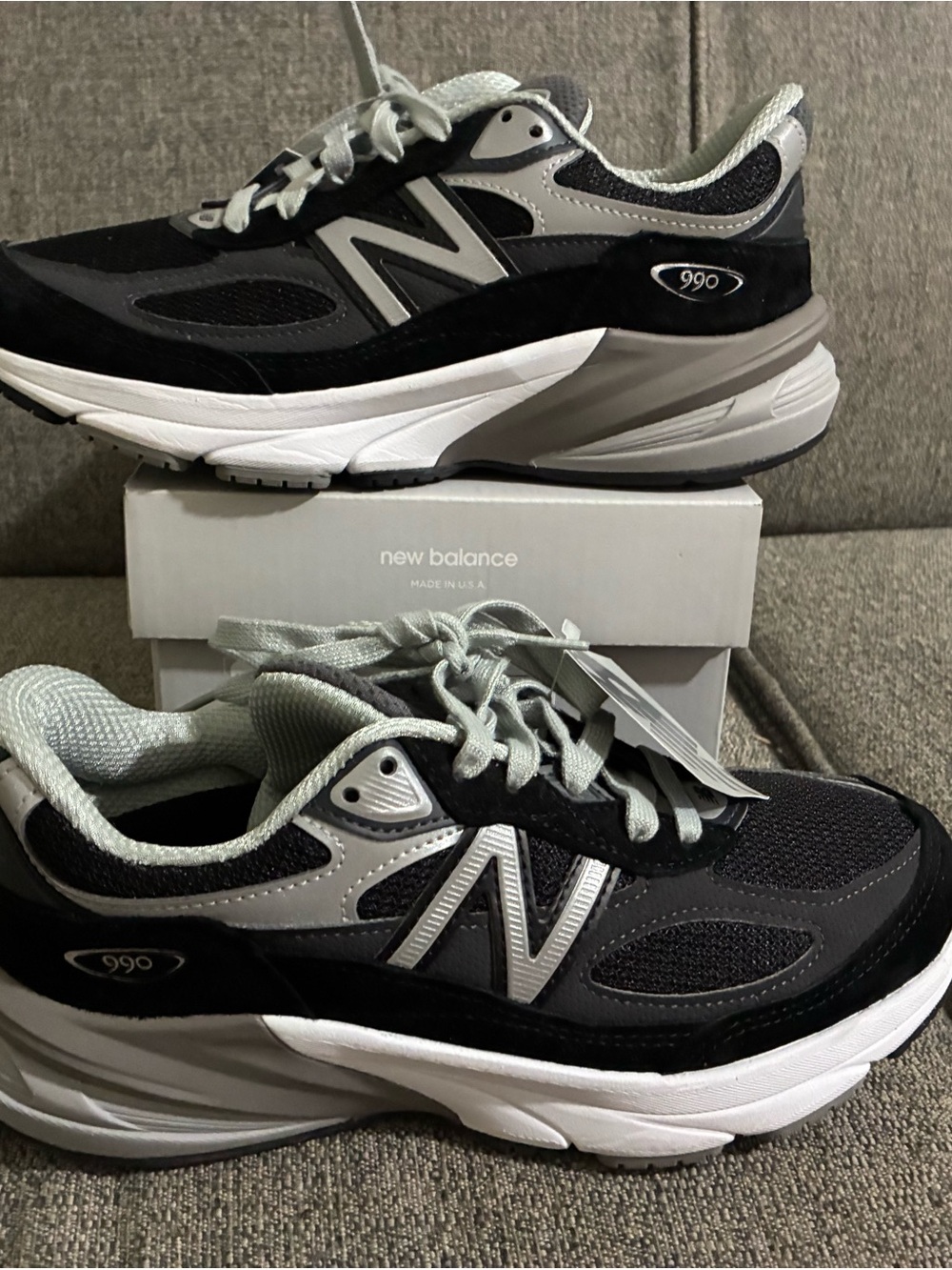 New Balance White Gray Shoe Box Label